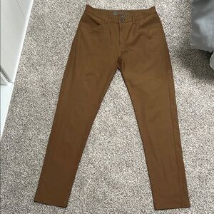 Vuori Brown Chinos Slim Fit